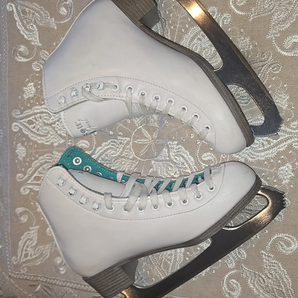Riedell Opal Ice Skates Size 5 - Picture 6 of 9